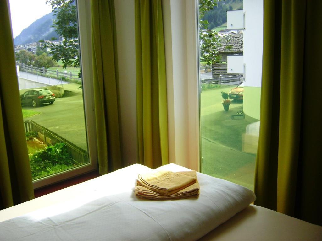 Almandin Apartments อิสชเกิล ห้อง รูปภาพ