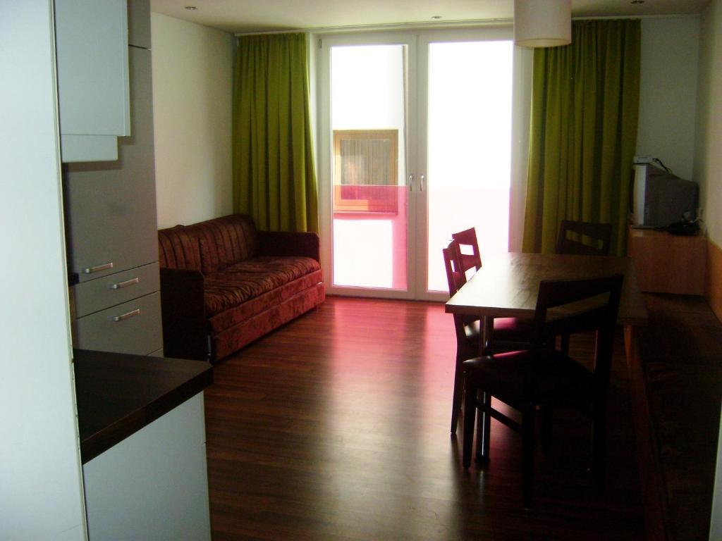 Almandin Apartments อิสชเกิล ห้อง รูปภาพ